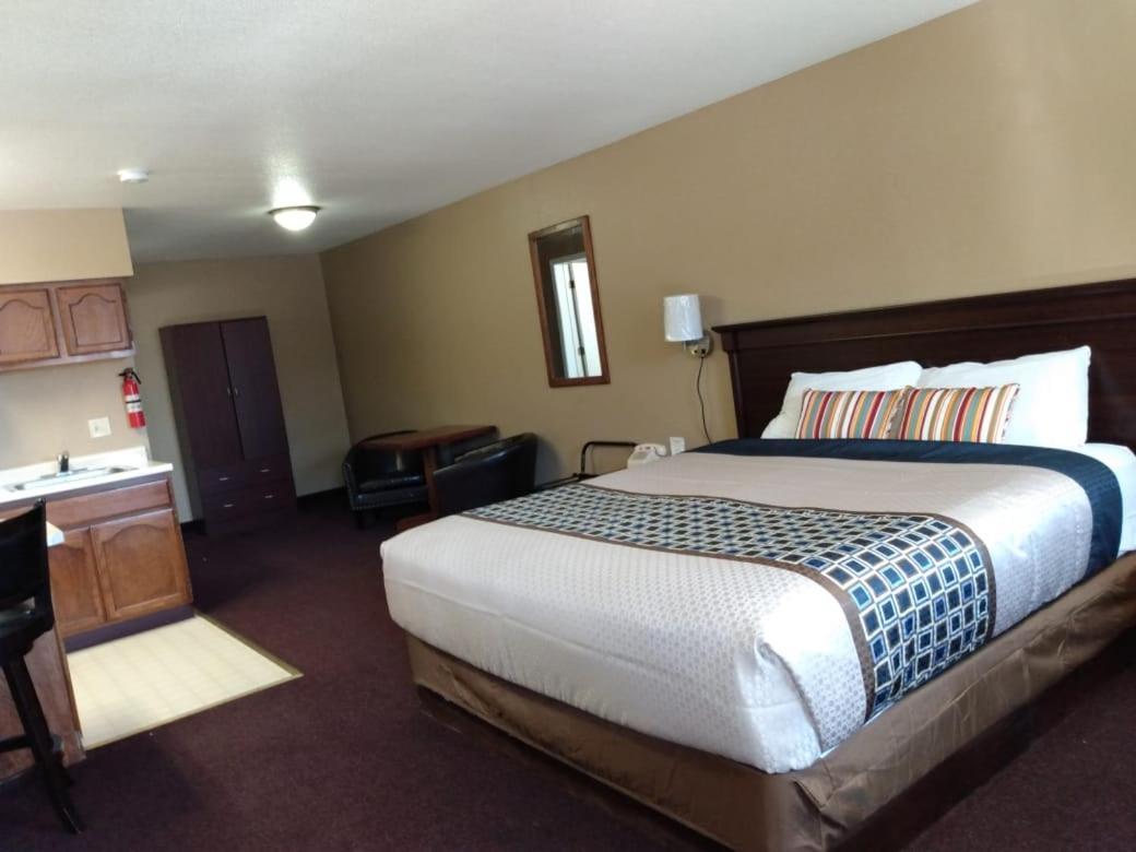 Royal Inn Lovelock Экстерьер фото